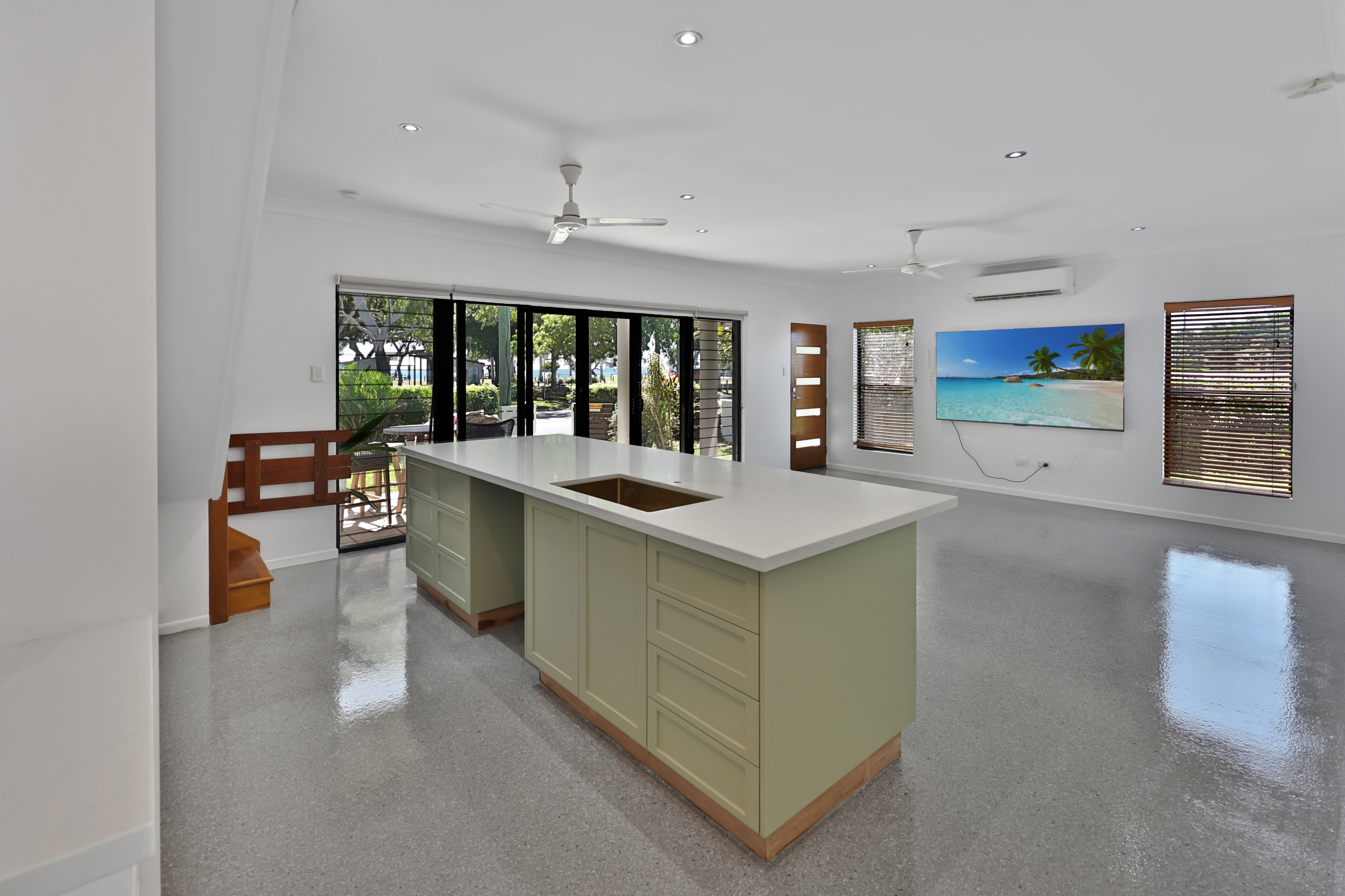 Epoxy floor coating