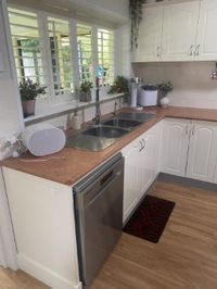Sink surround before resurfacing